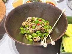 -红鼎豆捞·非遗鲍皇汤火锅(宝丰路店)