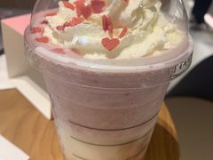 -星巴克臻选(上海中环广场2F店)