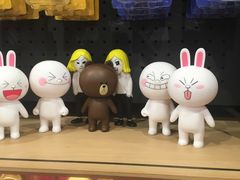 -LINE FRIENDS Garosu-gil Flagship Store