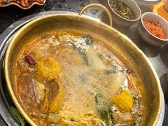 -顶顶汤火牛排火锅·经典铜锅涮肉