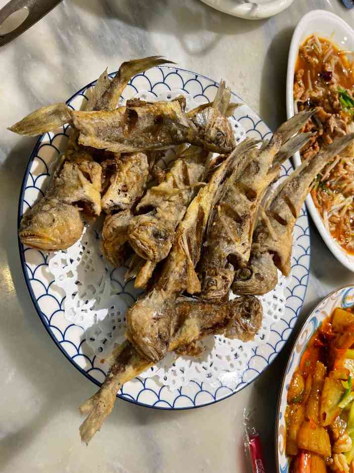 龙鑫园餐厅(成功街店)-"公司附近的神级粑粑馆,据说是离20年老店.