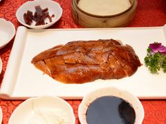 11、镇店菜品片皮鸭。去年秋天我去了北京，就连全聚德的烤鸭我也觉得不怎样！-四季小馆·地道北京小吃(广百店)