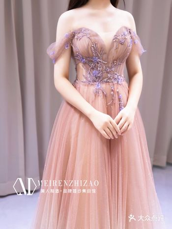 2021年婚礼上必备的敬酒服