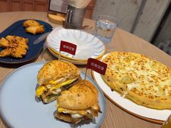 -必胜客(上海华谊新所店)