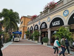 -佛罗伦萨小镇广佛名品奥特莱斯(疏港路店)