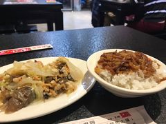 -胡须张鲁肉饭(美食文化馆店)