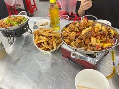 牛蛙爱上虾-小民大排档(光谷店)