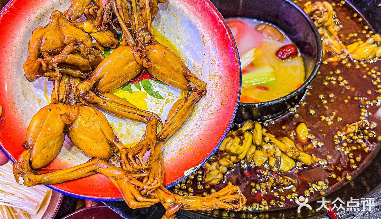 武汉首家自助美蛙鱼头💯 无限吃太爽了吧～