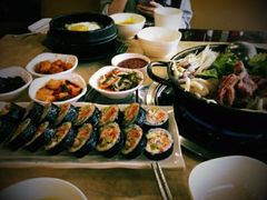 金枪鱼寿司，章鱼牛肉火锅-郑阿姨的家·이모네·韩料&烤肉(武川路店)