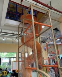 -动力星球家庭亲子游乐中心