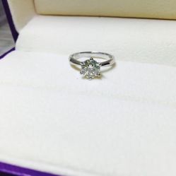 -威德钻石-克拉钻大本营(南京东路店)