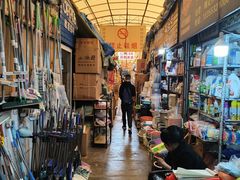 -利津路小商品批发市场