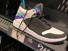 -NIKE上海青浦优选体验店