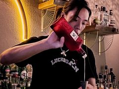 -Shift cocktail bar鸡尾酒吧