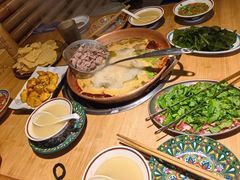 -洱火云南酸菜牛肉火锅(石景山当代商城店)