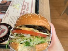 -The Habit Burger Grill 哈比特汉堡(复兴soho店)