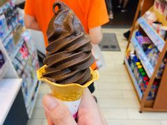 -全家便利店(江湾镇站店)