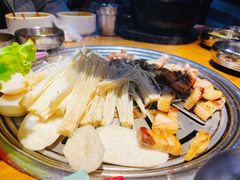 -老炉家木炭烤肉(长江国际店)