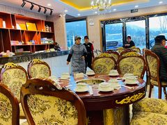 大堂-鲁朗纳麦石锅鸡庄园