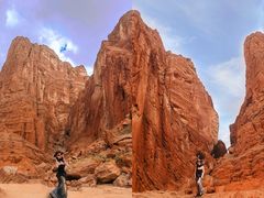 -天山神秘大峡谷