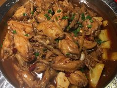 鸡翅煲-胖哥俩肉蟹煲(湖滨银泰in77店)