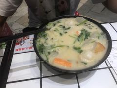 -肥汁米蘭香港米线(长宁来福士店)