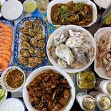 乳山生蚝真的是个顶个的满呀