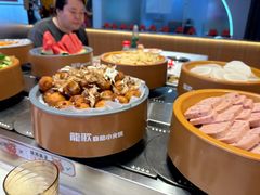 -龍歌自助小火锅(市南金茂湾店)