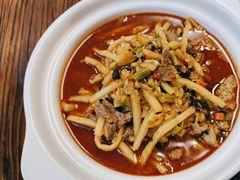 -丽丽三鲜螺蛳粉(田林路店)