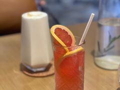 缤纷杏乐西柚-杏荟旋转餐厅(广州爱群店)