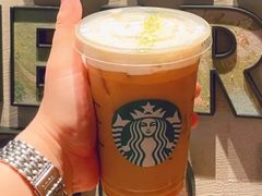 冰星巴克山茶花漾拿铁-星巴克臻选(深圳万象天地旗舰店)