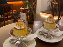 -Café Monson