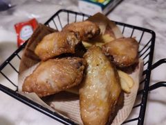 蒜香鸡翼-绿茵阁牛扒餐厅(客村店)