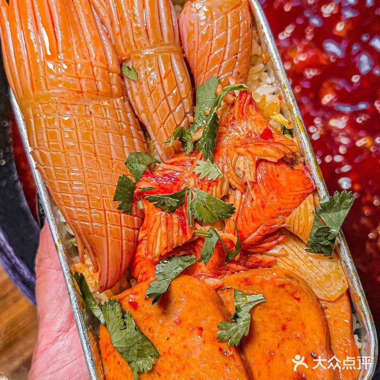 成都美食 | 成都最破老火锅，开在废墟边！