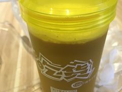 -志龙皇冠吃货椰子铺