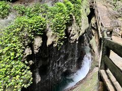 -龙水峡地缝景区
