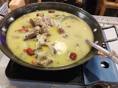 -霄汉牛三鲜湖北砂锅菜(万松园2店)
