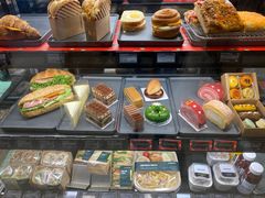 -星巴克臻选(上海中环广场2F店)
