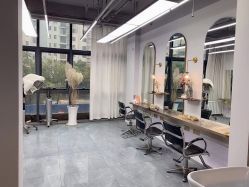 -茶发Salon·烫发染发理发