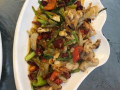 -覃记海鲜美食餐厅