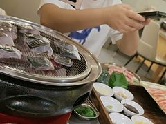 -围炉肉舍•炭烤活鳗•丹东海鲜烤肉(步行街店)