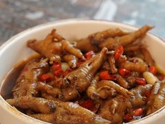 红烧鸡脚-羊子两室一厅(八一广场店)
