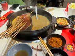 -钢管厂五区小郡肝串串香火锅(梅川路店)
