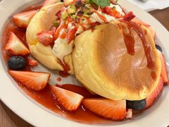 草莓奶油苏芙蕾-UPPER KITCHEN(延安路店)