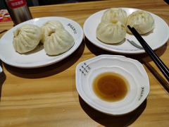 老面土猪肉包-凤起龙游老面包子(凯德晶品店)