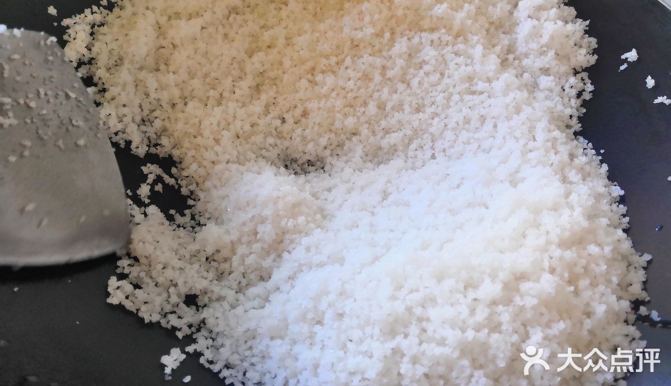 只有粗盐与鸡的一道美味简单的焗盐鸡