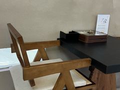 -灸春堂·艾灸·痛症·整脊连锁(之江银泰店)