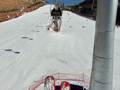 -采薇庄园四季滑雪场