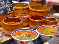 -云阿蛮云南生烫牛肉米线(奉贤路店)