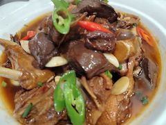 红烧麻鸭咋<br&nbsp;/>红烧麻鸭-吴记集庆门酸菜鱼店(集庆路店)